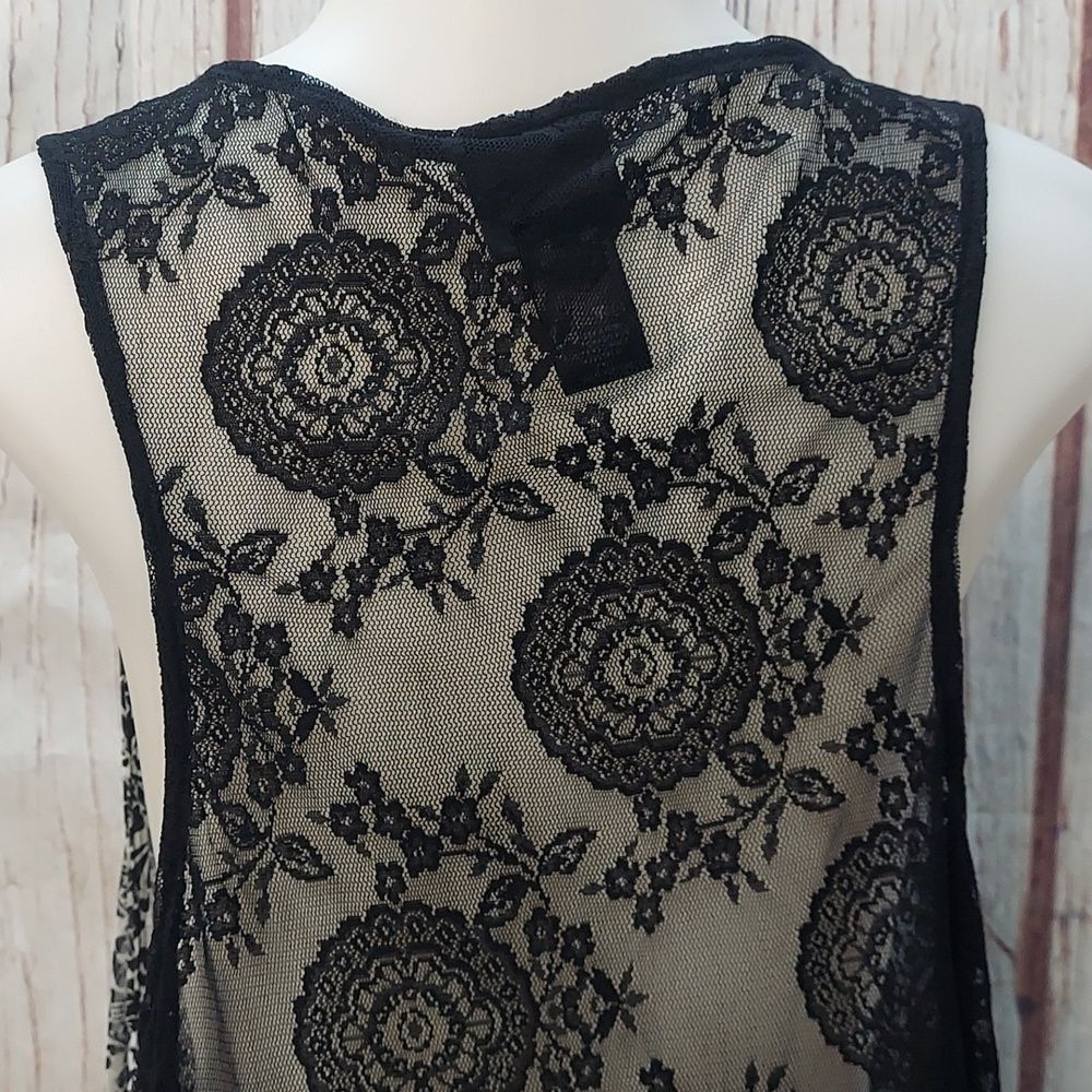 Torrid Waterfall Front Lace Back Sleeveless Vest Top Cover - Picture 7 of 16